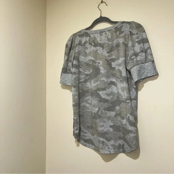 Women’s Jane and Dalancey Brand Camo Print Short Puff Work Sleeve T-Shirt Size:M - Picture 12 of 13